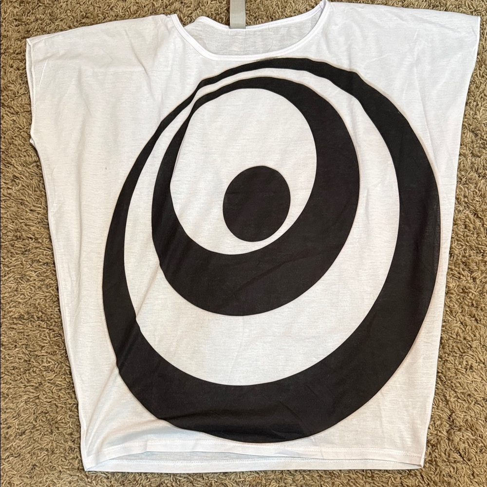Go Couture White and Black Graphic Top